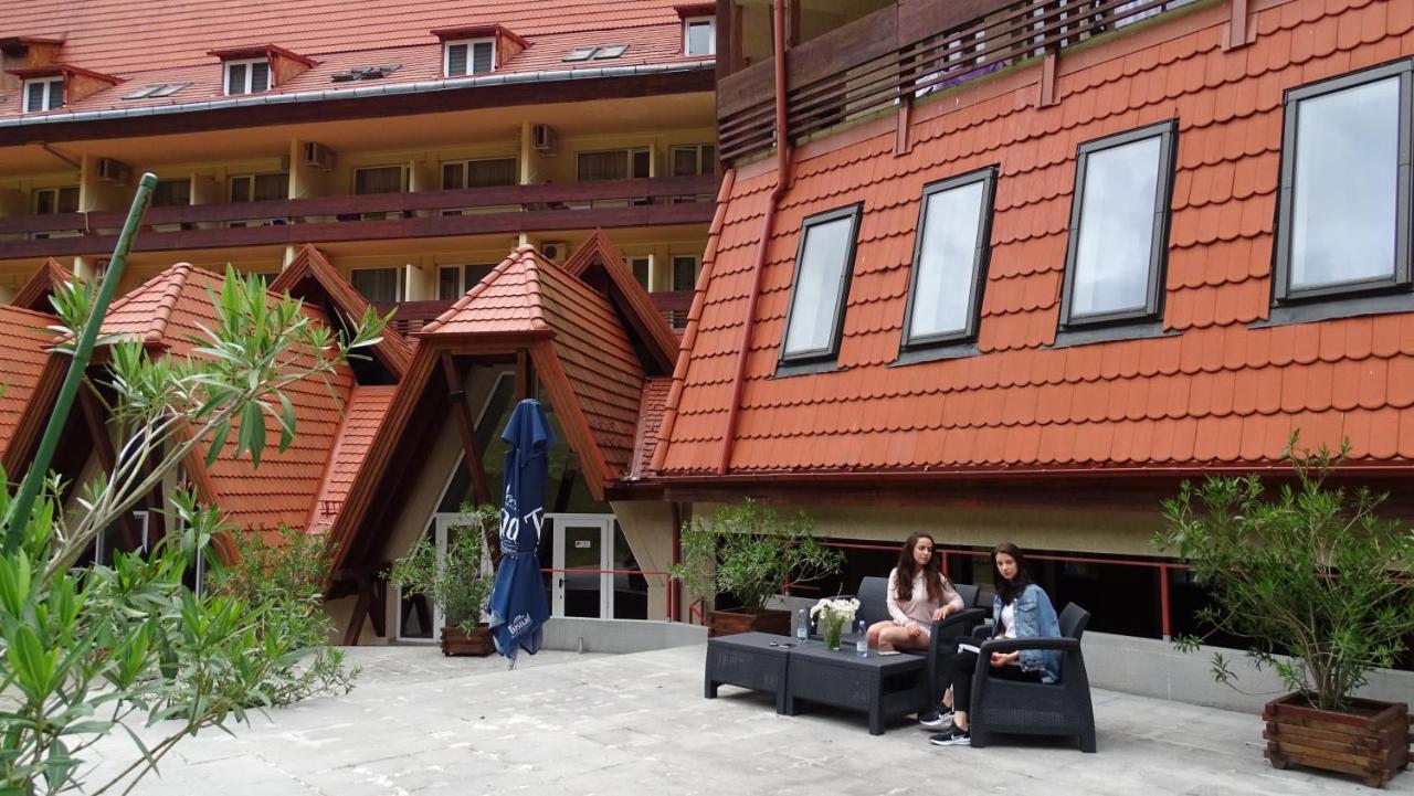 Hotel Ciucas BaileTusnad Exterior photo
